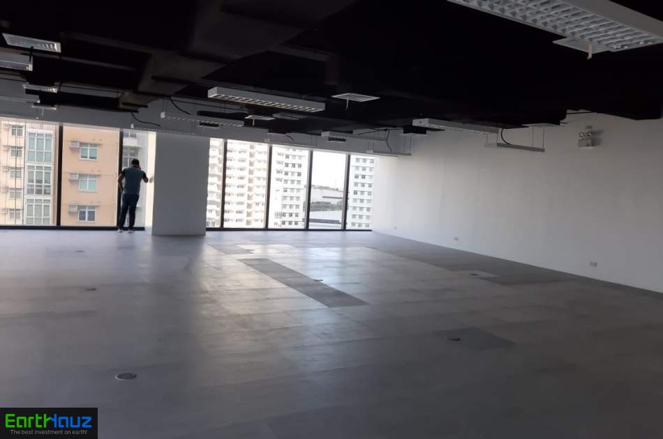 FL: Spacious Office at High Street South Corporate Plaza Tower 2 in BGC, Taguig!