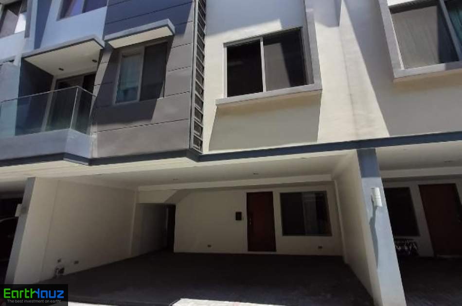 FOR SALE: 4 Bedroom Townhouse at Mariposa 168 in Quezon City near San Juan.