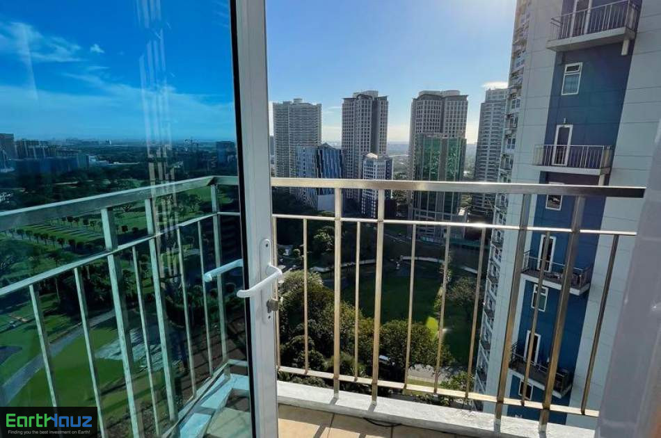 2BR with Balcony at The Trion Tower (corner unit)